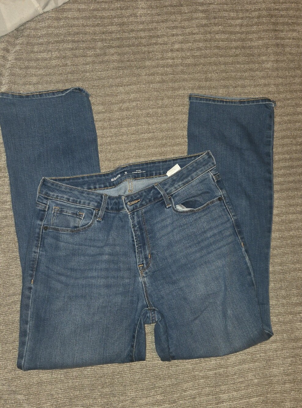 Old Navy Straight-Leg Women's Jeans in Medium Blue